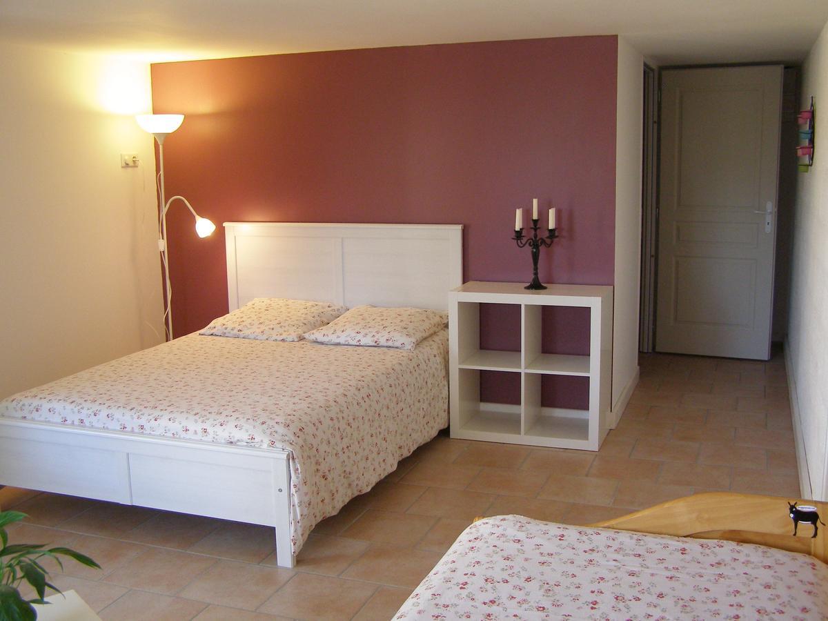 Bed and Breakfast Le Bord De L'Eau Sainte-Terre Экстерьер фото